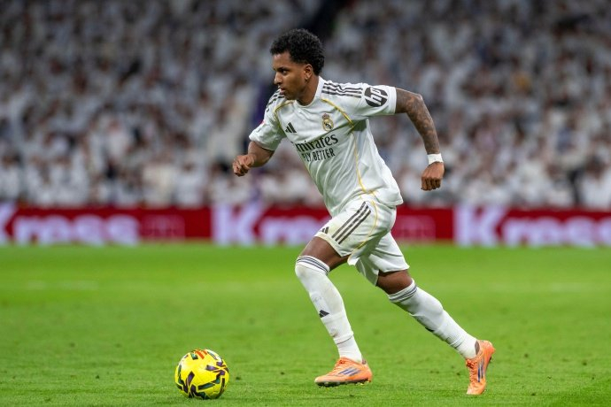 开云-罗德里戈右膝前十字韧带受伤，赛季报销无缘世界杯|马卡报|罗德里戈·埃尔南德斯·卡斯坎特|重创_新浪体育_新浪新闻